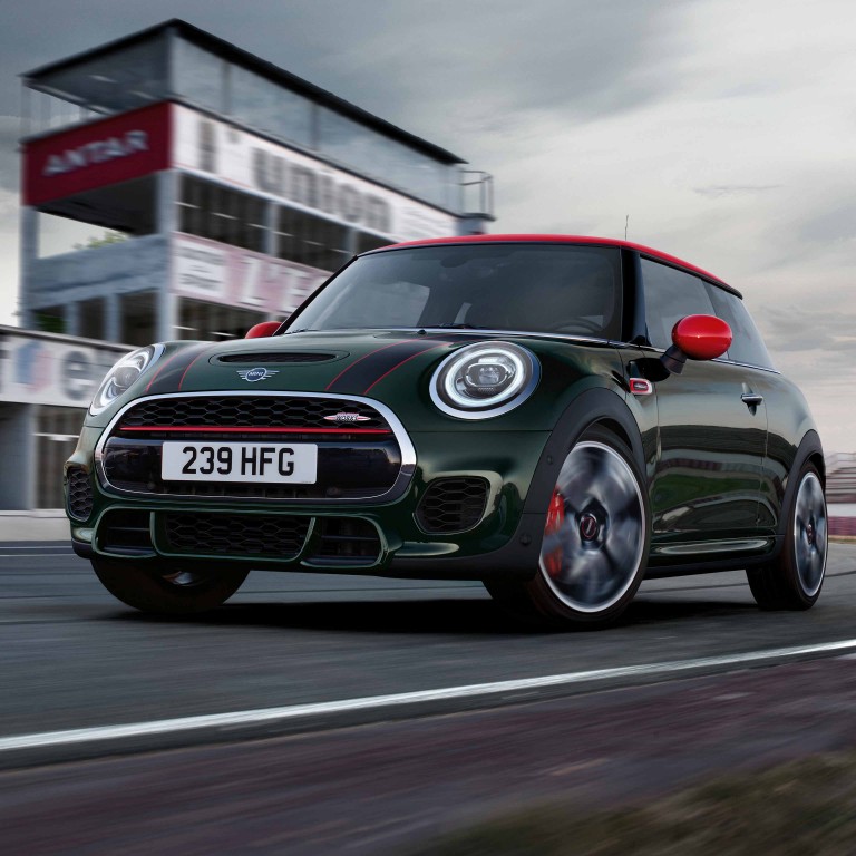 John Cooper Works – front MINI John Cooper Works Hatch – green – front and side view