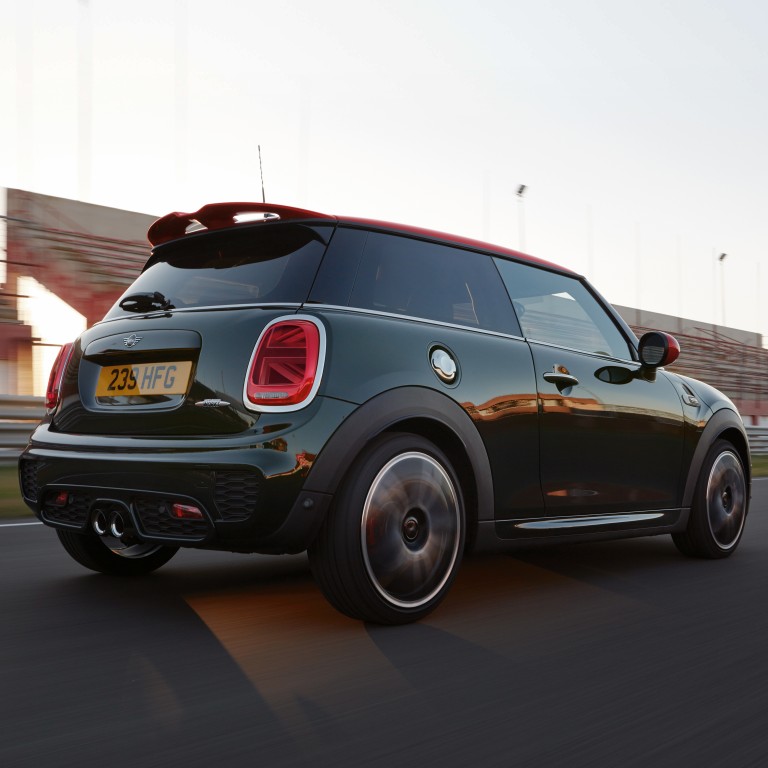 JOHN COOPER WORKS – Phía sau