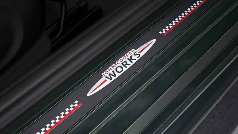 Ngưỡng cửa JCW