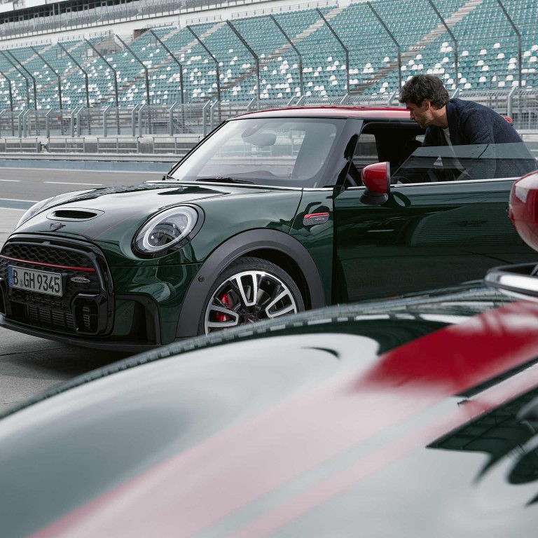 MINI John Cooper Works Clubman – xanh và đỏ - Thân xe